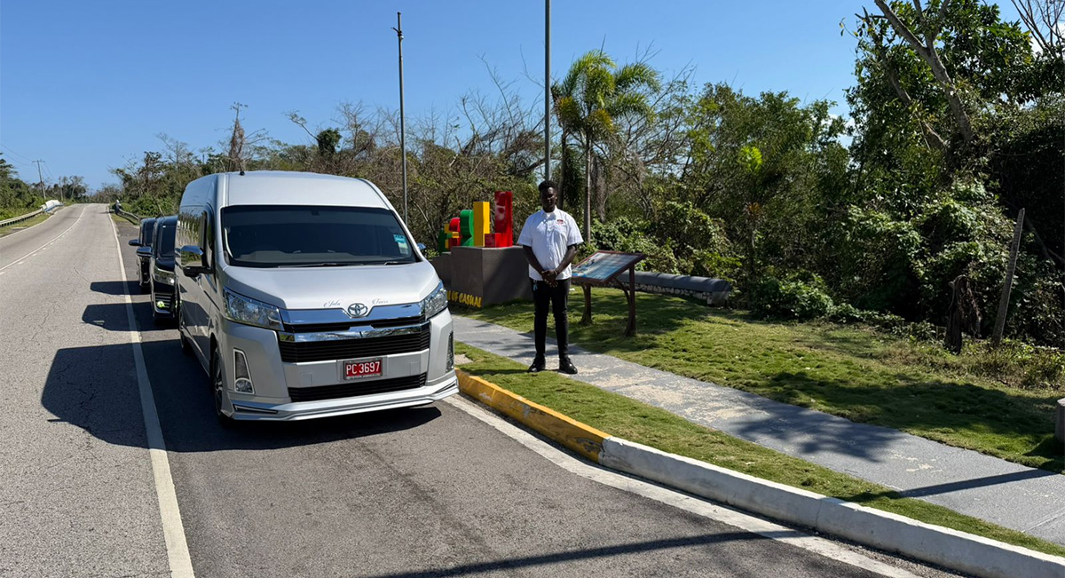 Kenroy Ambersley of Irie Zayne Taxi and Taxi Jamaica - www.iriezaynetaxiandtoursjamaica.com - www.iriezaynetaxiandtoursjamaica.netay